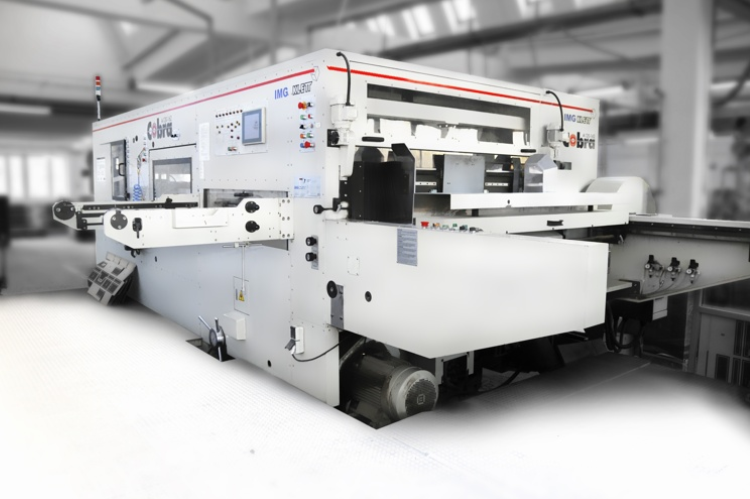 Firma Kartonex producent opakowań papierowych ma już 50 lat. Olbrzymie doświadzcenie zdobyte przez te lata sprawiają, że Kartonex jest zaufanym producentem worków z wkładem foliowym, worków szytych, opakowań z tektury, pudeł tekturowych, worków papierowych. Zapraszamy do współpracy firmy z lubelszczyzny (Lublin, Kraśnik, Łęczna, Biłgoraj, Świdnik, Lubartów) oraz całego kraju.